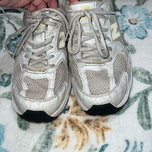 New Balance Kids Sneakers - yellow and white